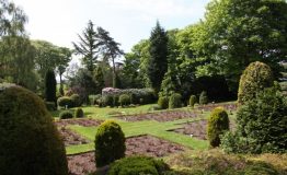 Hallfield-Hall-gardens