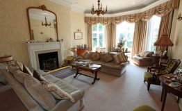 Hallfield-Hall-sitting-room