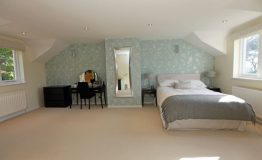 Master-Bed-resize