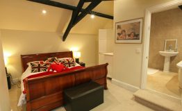 1525bedroom-2-resize-1