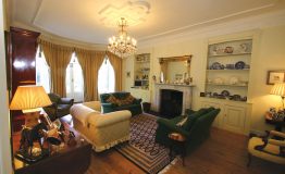 154lumsdale-sittingroom1-1