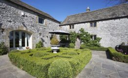 353knot-garden-resize-1