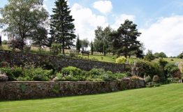 Sir-William-Cottage-Garden-resize