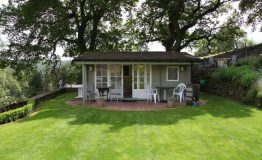 Sir-William-Cottage-Summer-House-resize