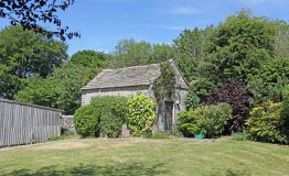 Garden-store-resize